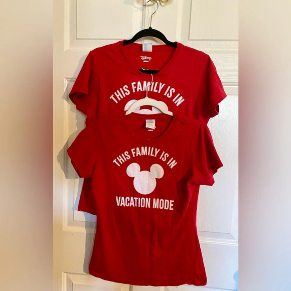 This Family Is In Vacation Mode Disney Red Mickey Mouse Mother Daughter Shirts - Picture 1 of 1